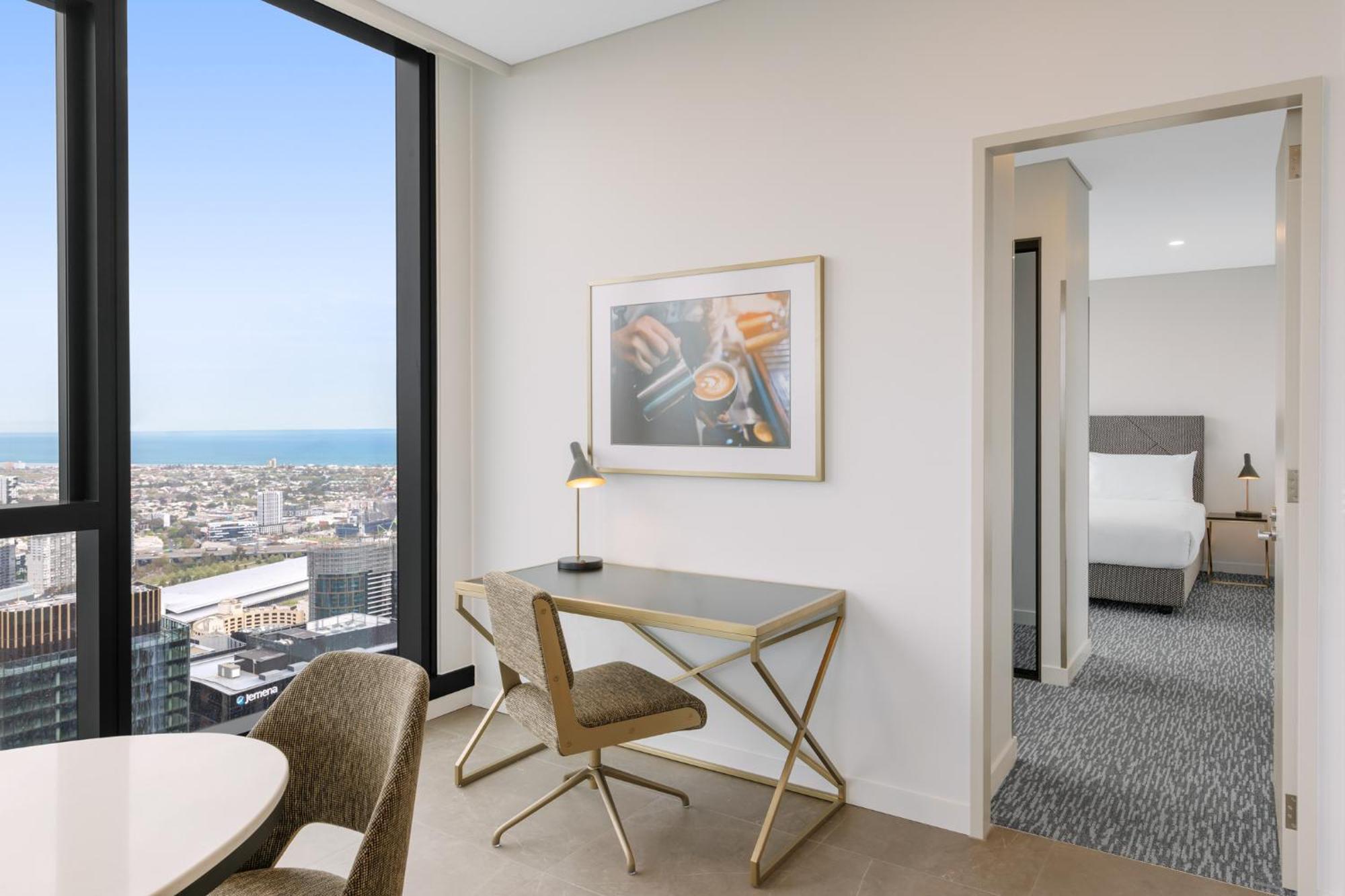 Meriton Suites Melbourne City Exterior foto Interior of a typical apartment